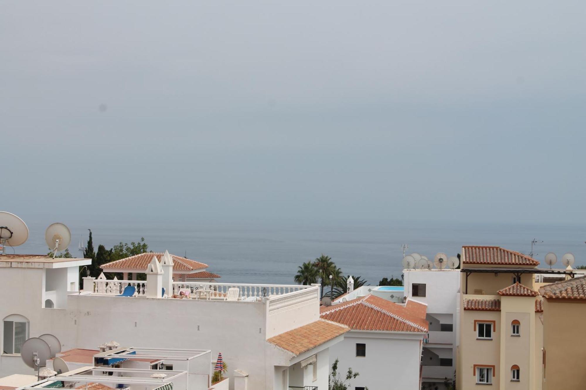 Apartamentos Turisticos Plaza Del Olvido نيرخا المظهر الخارجي الصورة